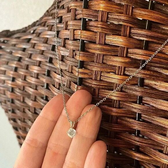 Beautiful large CZ pendant necklace on silver tone chain - Picture 7 of 8